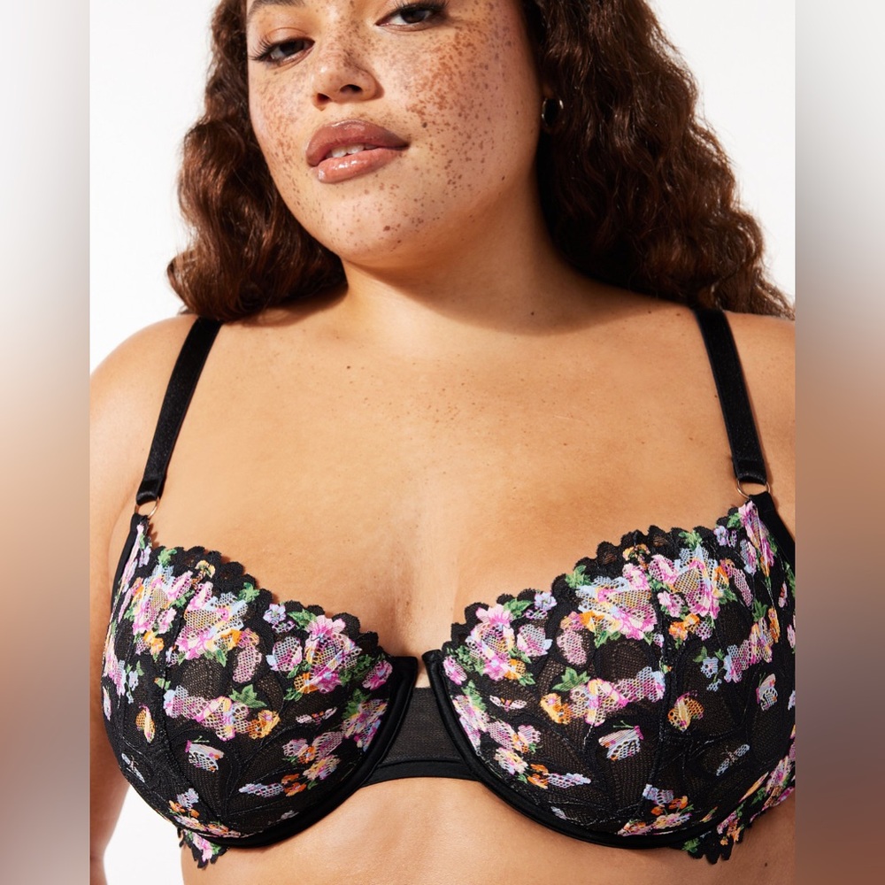 Savage X Fenty Black Bra with Multicolor Floral Lace NWOT